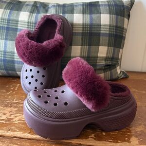 Crocs Classic Bae Lined Clogs Maroon Red Women’s Size 8 (Men’s 6)